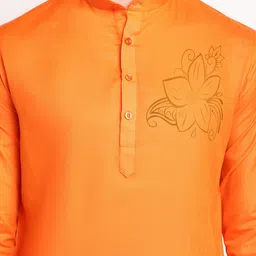 DEVOILER Floral Printed Regular Kurta With Pyjamas image 2