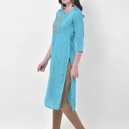 Span Ethnic Motifs Printed Thread Work Silk Cotton Kurta image 3