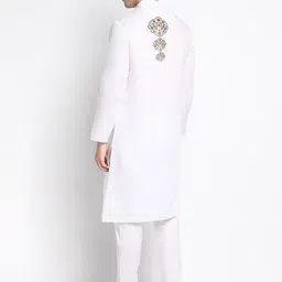 DEVOILER Ethnic Motifs Printed Regular Kurta with Pyjamas image 4