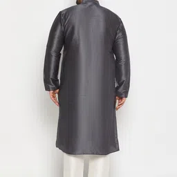 VASTRAMAY Plus Size Mandarin Collar Regular Kurta with Churidar image 5