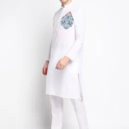 DEVOILER Ethnic Motifs Printed Regular Kurta With Pyjamas image 5