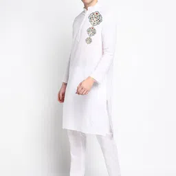 DEVOILER Ethnic Motifs Printed Regular Kurta with Pyjamas image 5