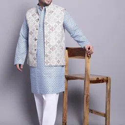 SOJANYA PLUS Embroidered Regular Kurta with Pyjamas image 5