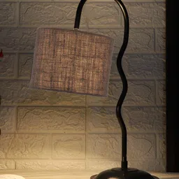 Devansh Grey & Black Textured Jute Zig Zag Curvy Table Lamp With Iron Base image 3