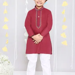 KID1 Boys Ethnic Motifs Embroidered Thread Work Pure Cotton Kurta With Pyjamas-image-28
