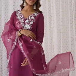 Indo Era Floral Embroidered V-Neck Thread Work Straight Kurta with Trousers & Dupatta-picture-33