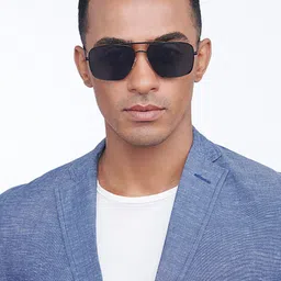 Vincent Chase Unisex Lens & Rectangle Sunglasses with Polarised and UV Protected Lens image 5