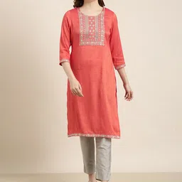 SHOWOFF Floral Yoke Design Thread Work Kurta-picture-47