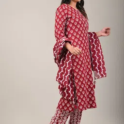 YUSRA Floral Printed Regular Round Neck Kurta with Trousers & Dupatta image 3