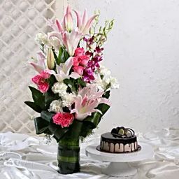 Elegant Mixed Flowers and Chocolate Cake-image-74