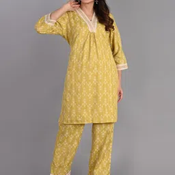 Do Dhaage Floral Printed V Neck Pure Cotton Kurta With Palazzos-picture-56