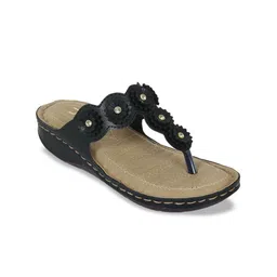 XE Looks Women Black Embellished T-Strap Flats-image-7