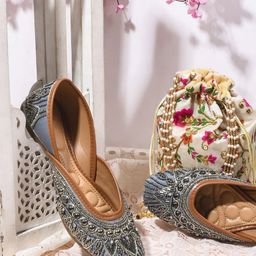 Try Me Women Ethnic Mojaris Flats-47