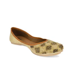 DESI COLOUR Women Ethnic Embellished Square Toe Mojaris-picture-15