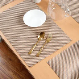 SOKNACK Beige 4 Pieces Textured Rectangular Table Placemats-12