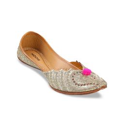 Mochi Embroidered Ethnic Mojaris-image-5