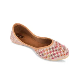 DESI COLOUR Women Embellished Ethnic Mojaris Flats-picture-38