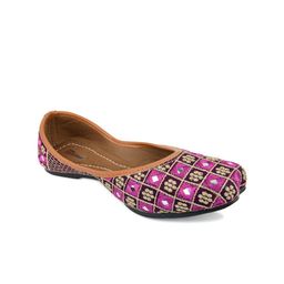DESI COLOUR Women Embellished Ethnic Mojaris Flats-picture-16