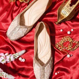 Try Me Women Embellished Ethnic Ballerinas Flats-image-86