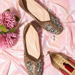 Try Me Women Ethnic Mojaris Flats-80