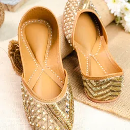 NR By Nidhi Rathi Embellished Square Toe Ethnic Mojaris-image-44
