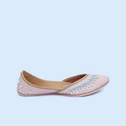 Anouk Peach-Coloured Embellished Ethnic Mojaris image 3
