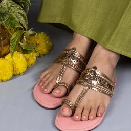 THE MADRAS TRUNK Women Leather Kolhapuris One Toe Flats-48