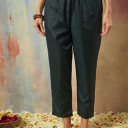 VredeVogel Floral Embroidered Regular Kurta With Trousers & Dupatta image 5