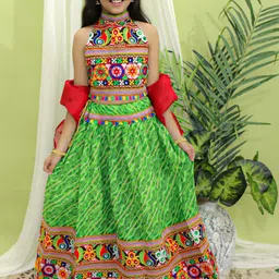 BownBee Girls Halter Neck Ready to Wear Lehenga & Blouse With Dupatta-30