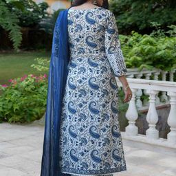 7Threads Women Ethnic Motifs Printed Regular Kurta with Trousers & With Dupatta image 2