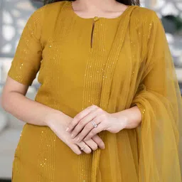 Label Shaurya Sanadhya Ethnic Motifs Embroidered Sequinned Kurta with Trousers & Dupatta image 2