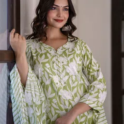 Anouk Women Floral Yoke Design Regular Aari Work Pure Cotton Kurta with Pyjamas & With Dupatta-40
