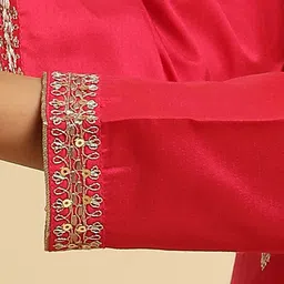 W Pink Ethnic Motifs Yoke Design Regular Sequinned Kurta With Trousers & Dupatta image 3