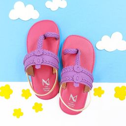 THE MADRAS TRUNK Kids One Toe Kolhapuri Flats-13