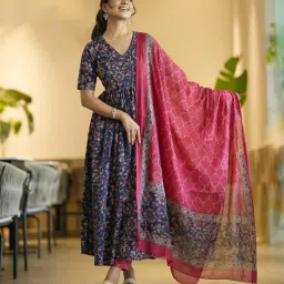Women Viscose Rayon Kurta Pant Dupatta Set-image-28