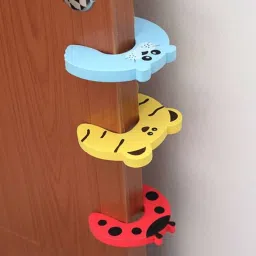 Finger Pinch Foam Door Guard/Stopper, Prevent Finger Pinch Injuries(Random Designs) (Pack of 3)-image-2
