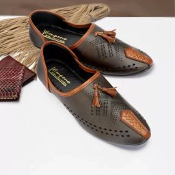 Trendy/ Lightweight & Ethnic Mojaris For Men-picture-22