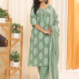 AARAAS Floral Printed Round Neck Straight Pure Cotton Kurta With Trousers And Dupatta-35