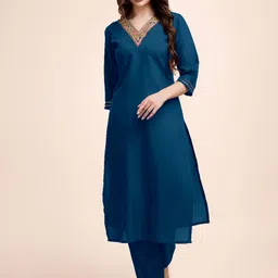 JDS LIFESTYLE Floral Yoke Design V-Neck Cotton Silk Zari Straight Kurta With Trousers-picture-38