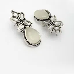 Anouk Silver-Plated Artificial Stones Studded Teardrop Shaped Drop Earrings image 2