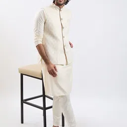 VASTRAMAY Men Regular Kurta with Pyjamas-15