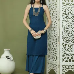 Jompers Women Geometric Embroidered Sequinned Floral Kurta-36
