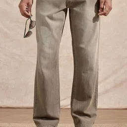 WROGN Men Comfort Wide Leg Mid-Rise Jeans-image-7