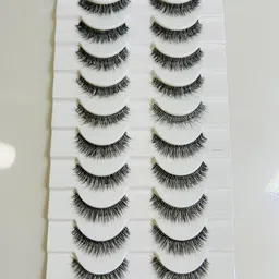 THE WINK STUDIO Set Of 10 Reusable Lightweight False Eyelashes image 2