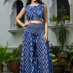 Rashmi Shree Creation Printed Cotton Crop Top With Smocked Palazzos Co-Ords-image-2