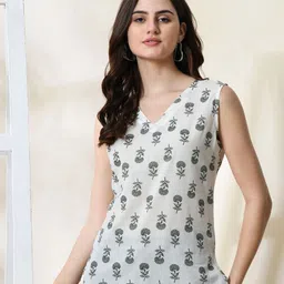 Metronaut Tropical Print Styled Back Top-image-51