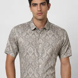 V Dot Men Slim Fit Spread Collar Ethnic Motifs Printed Cotton Casual Shirt-image-6