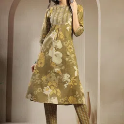 Sangria Women Embroidered Regular Thread Work Pure Cotton Kurta Set-image-29