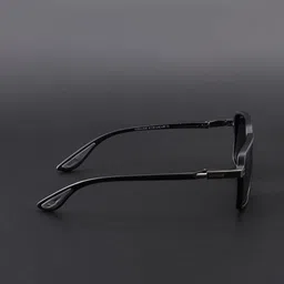 Voyage Unisex Square Sunglasses with Polarised and UV Protected Lens image 4