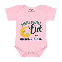 Arvesa Meri Pehli Eid With Ammi & AbbuPrinted Romper-18